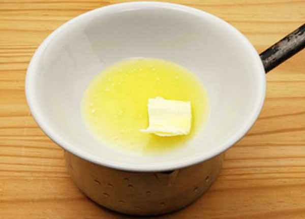 Масло, растопленное на водяной бане