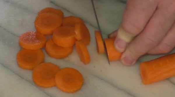 Нарезание моркови