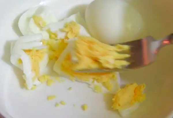 Разминание яйца