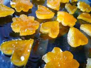 Интересные формы цукатов из апельсинов