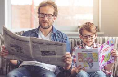 Как родителям обсуждать новости с ребенком 